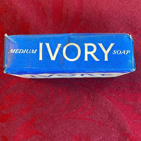 Old Ivory Soap Bar - Picture 4 of 7